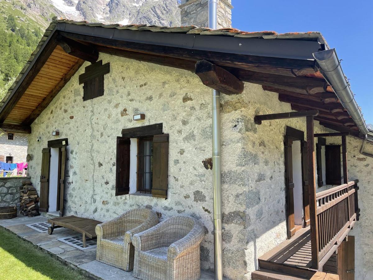 L'Atelier Du Temps - Baita Grandes Jorasses Montita Exterior photo